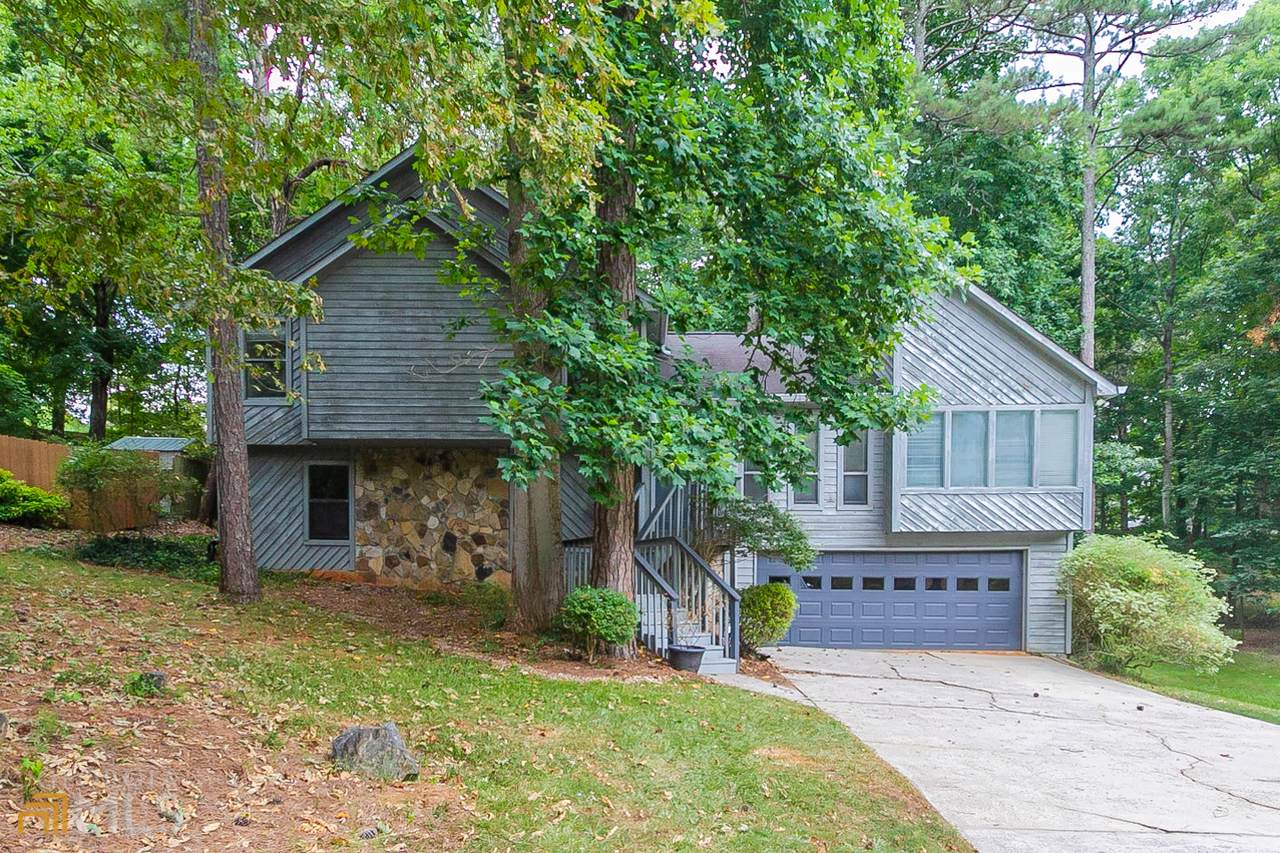 2695 Peachtree Walk - Photo 1