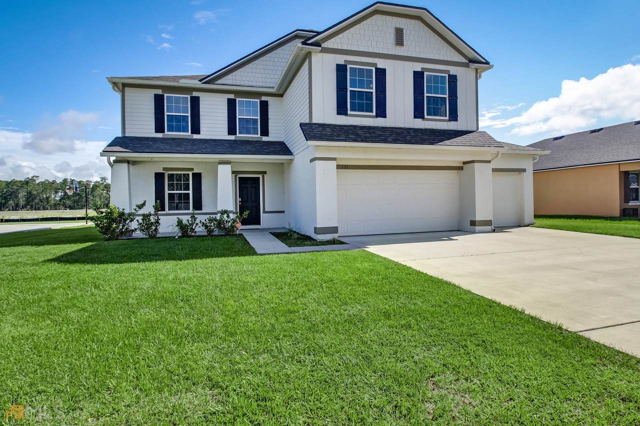 137 Walnut Way - Photo 1