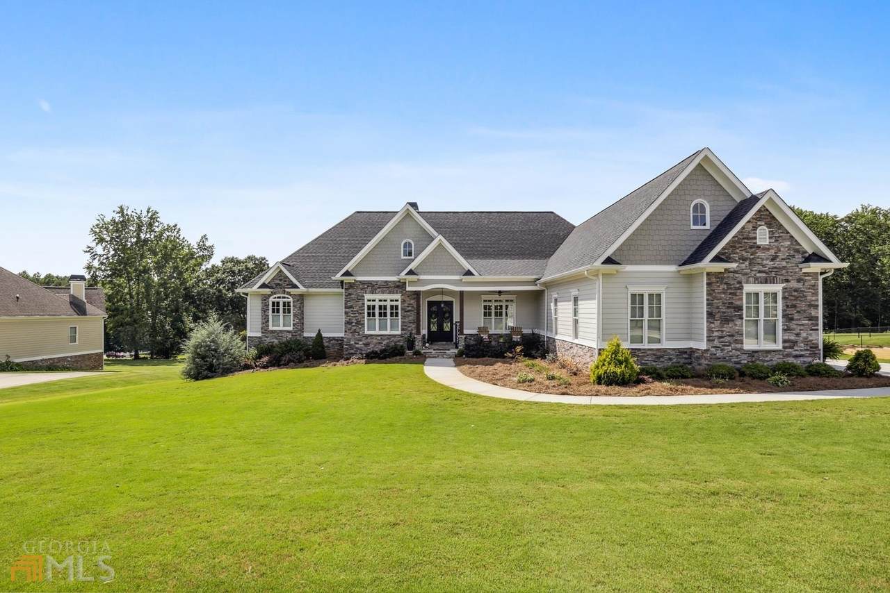 437 Fox Valley Drive - Photo 1