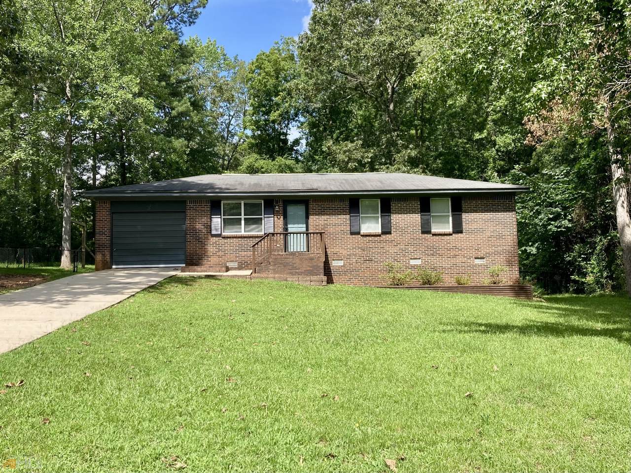 145 Hillview Drive - Photo 1