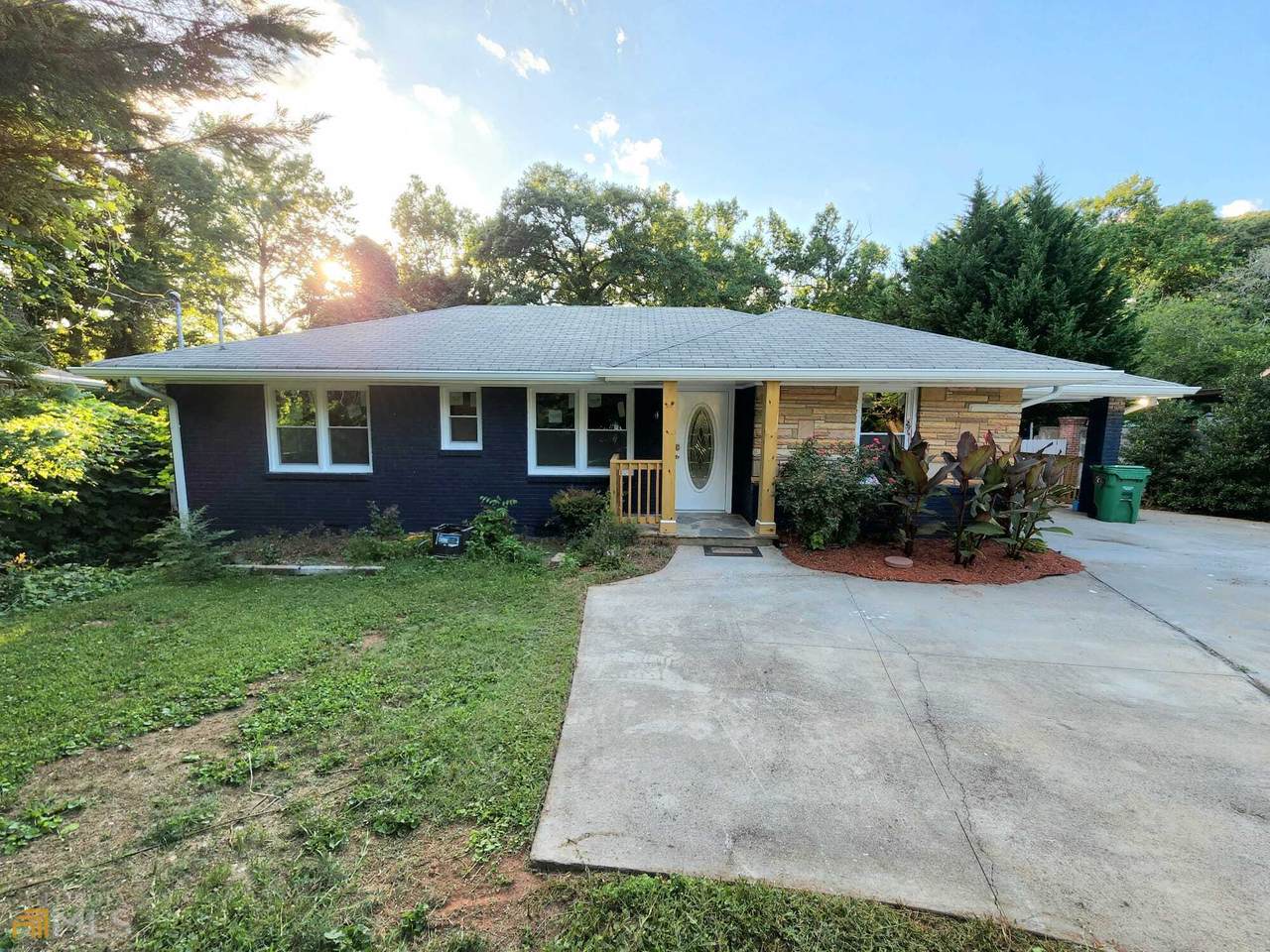 1537 Dianne Court - Photo 1