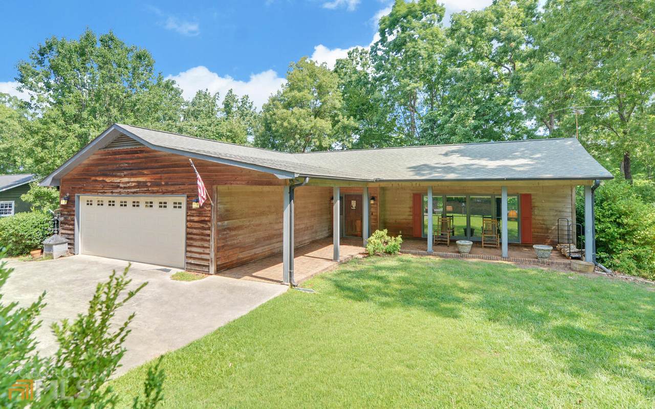 742 Ridgewood Drive - Photo 1