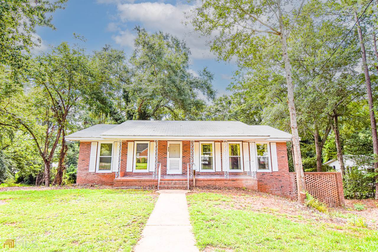 707 Green Street - Photo 1