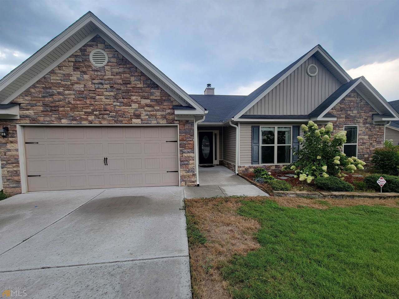 1464 Dillard Heights Drive - Photo 1
