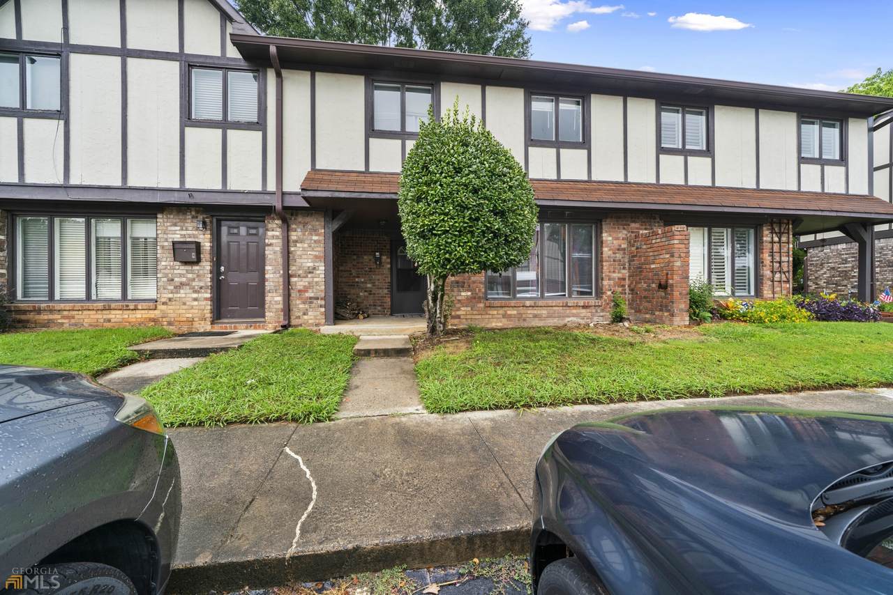 1807 Ashborough Circle - Photo 1