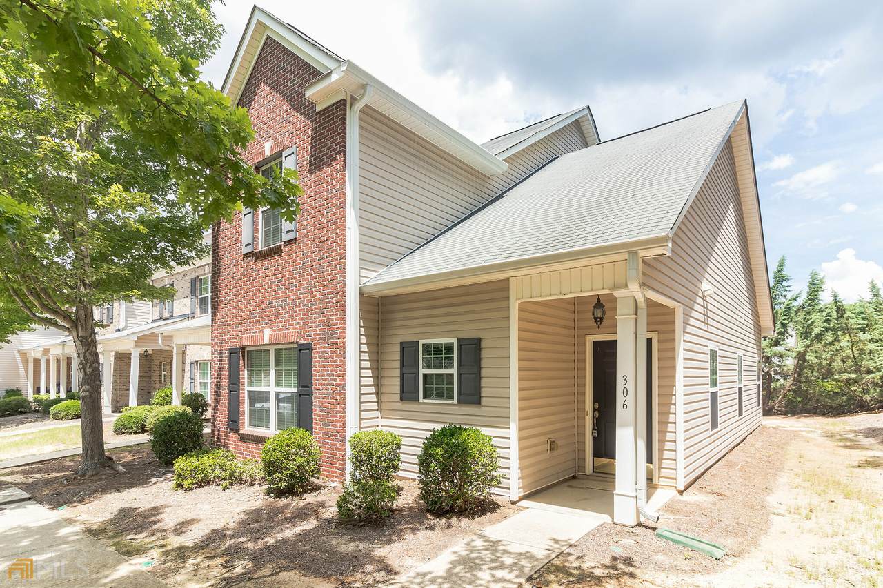 2555 Flat Shoals Road - Photo 1