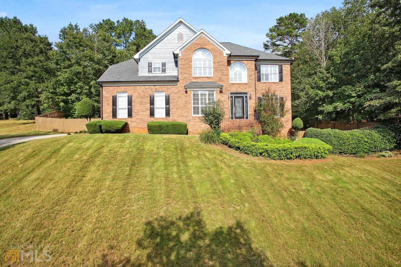 1076 Crown River Parkway - Photo 1