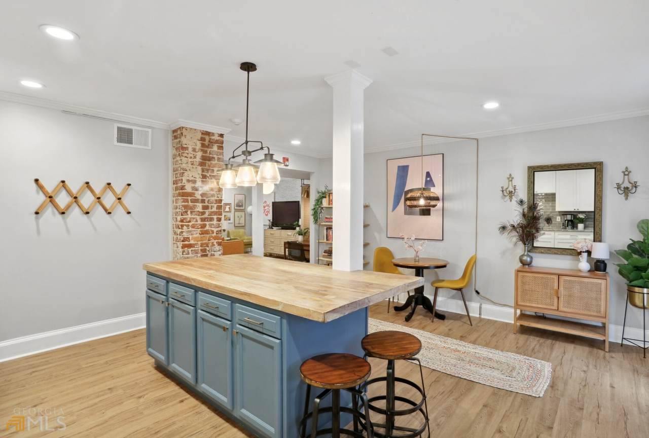 968 Saint Charles Avenue - Photo 1