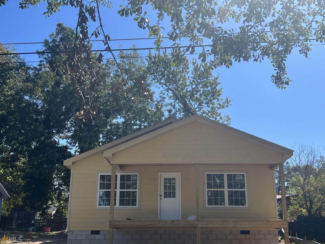 1054 Cloverdale Street - Photo 1