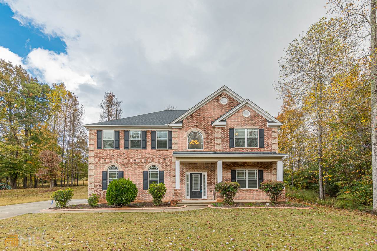 1112 Eagles Brooke Drive - Photo 1
