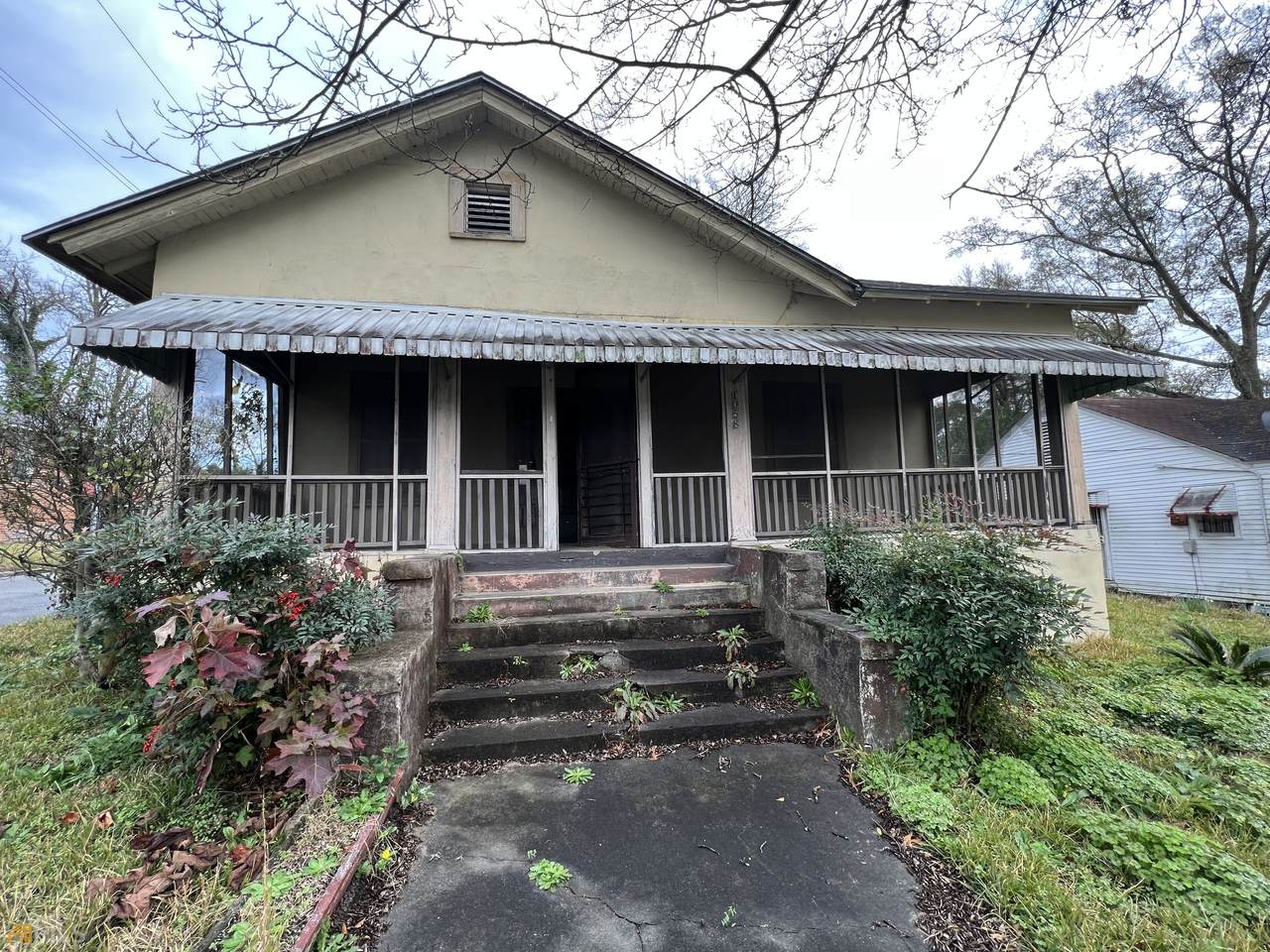 1058 Inverness Avenue - Photo 1