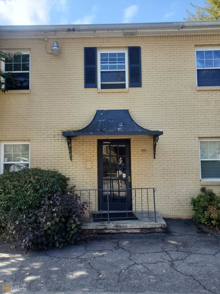 1042 Saint Charles Avenue - Photo 1