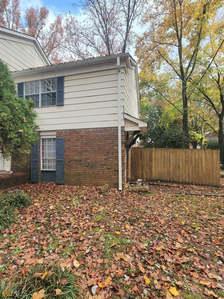 6586 Sleepy Hollow Lane - Photo 1