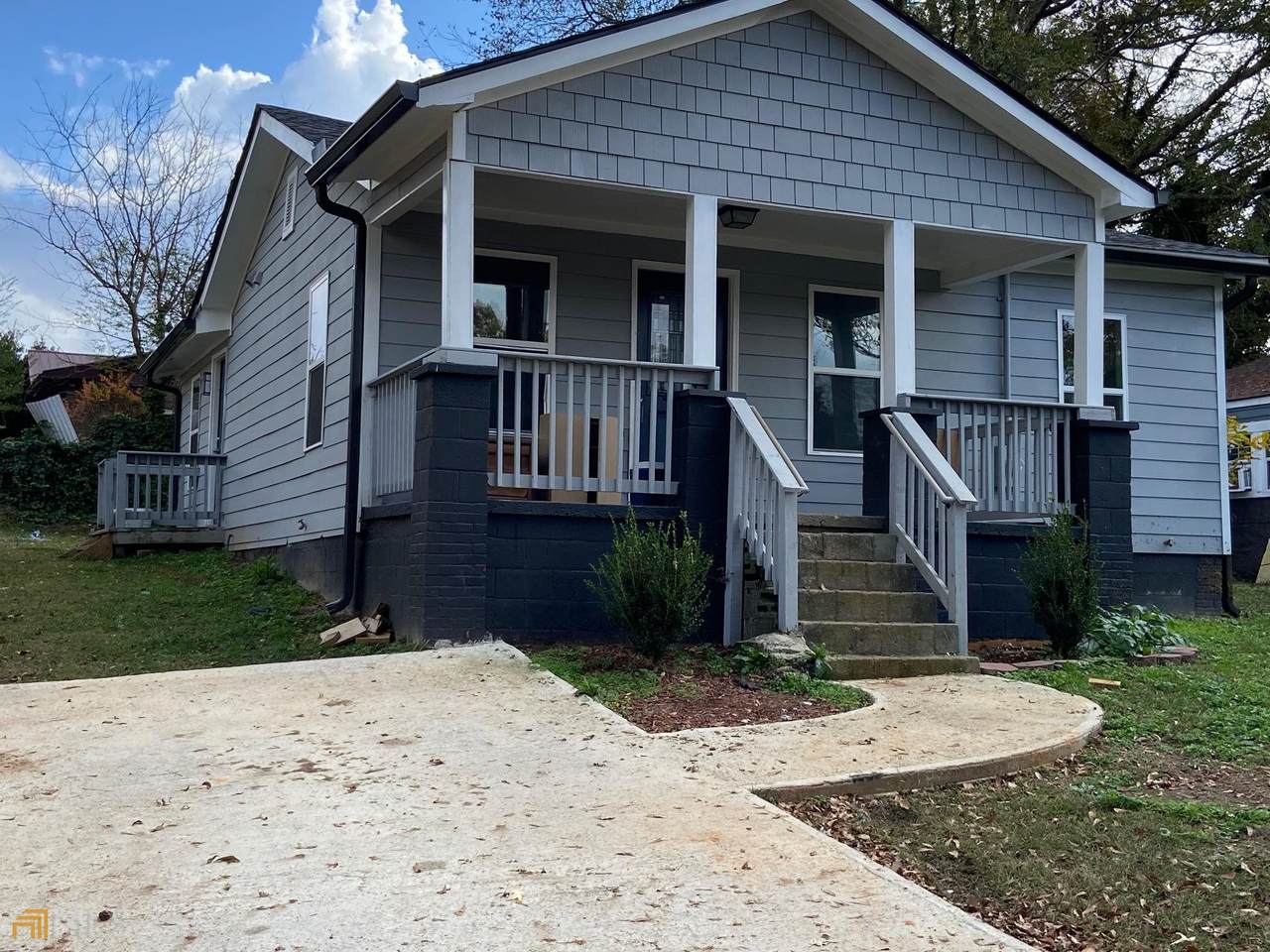1048 Cloverdale Street - Photo 1