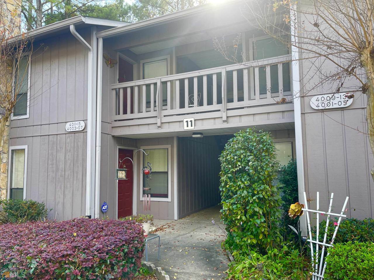 4007 Woodridge Way - Photo 1