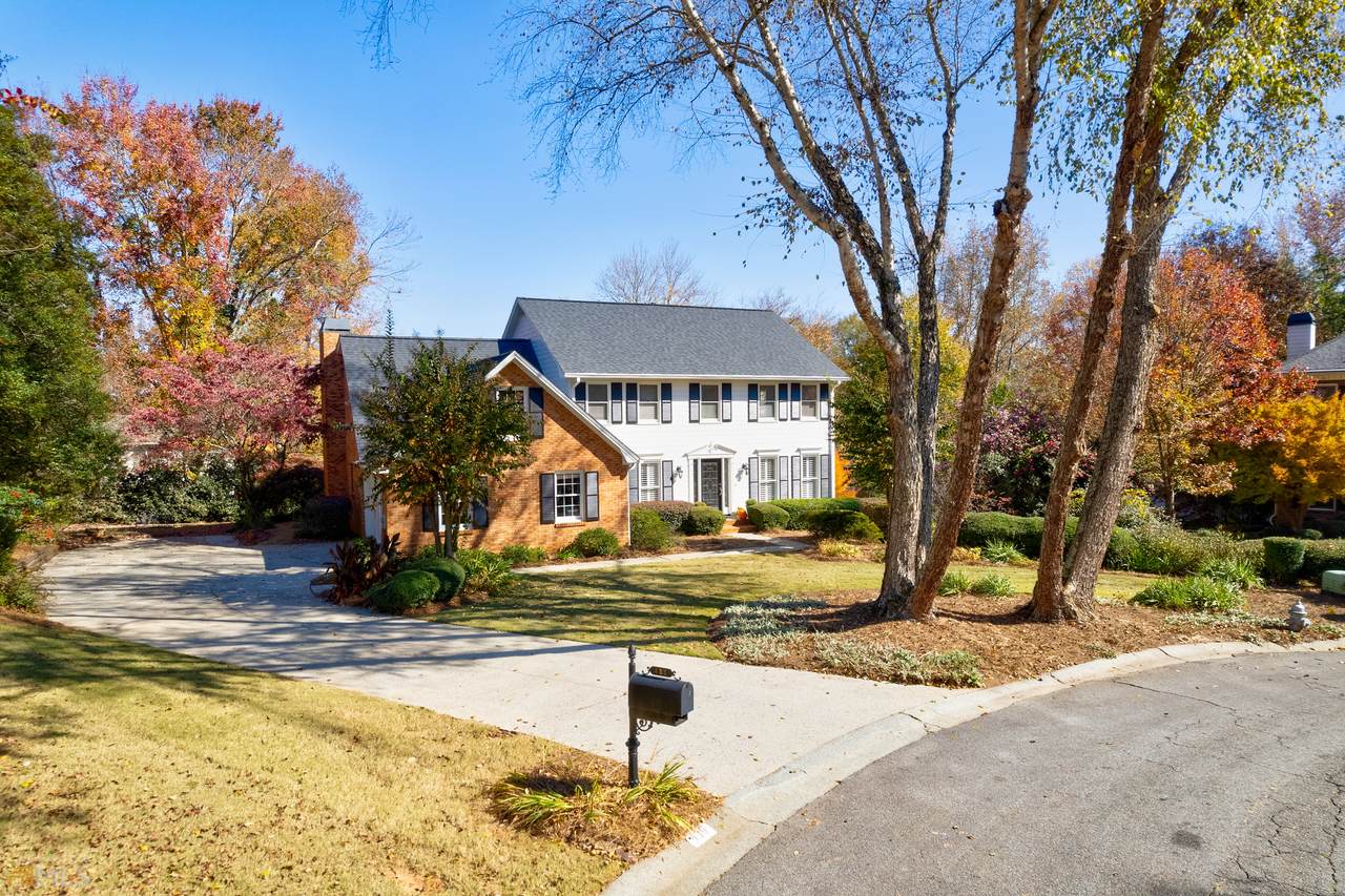 435 Red Jacket Way - Photo 1