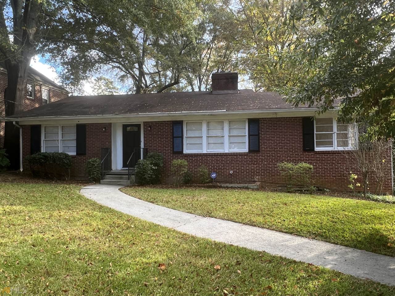 1193 Clifton Road - Photo 1