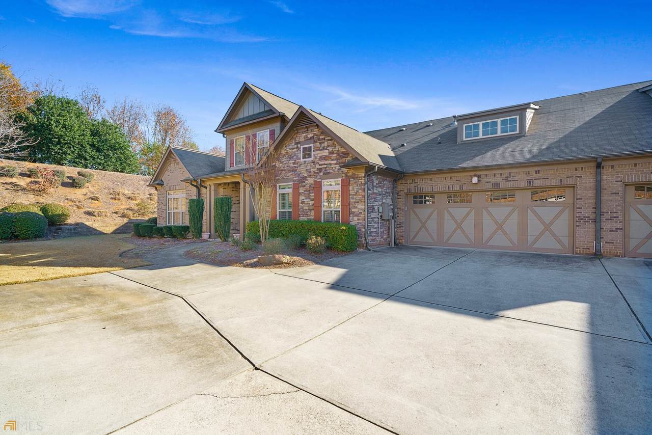 2712 Middlecreek Way - Photo 1