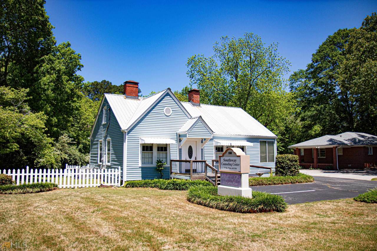 550 Lanier Avenue - Photo 1