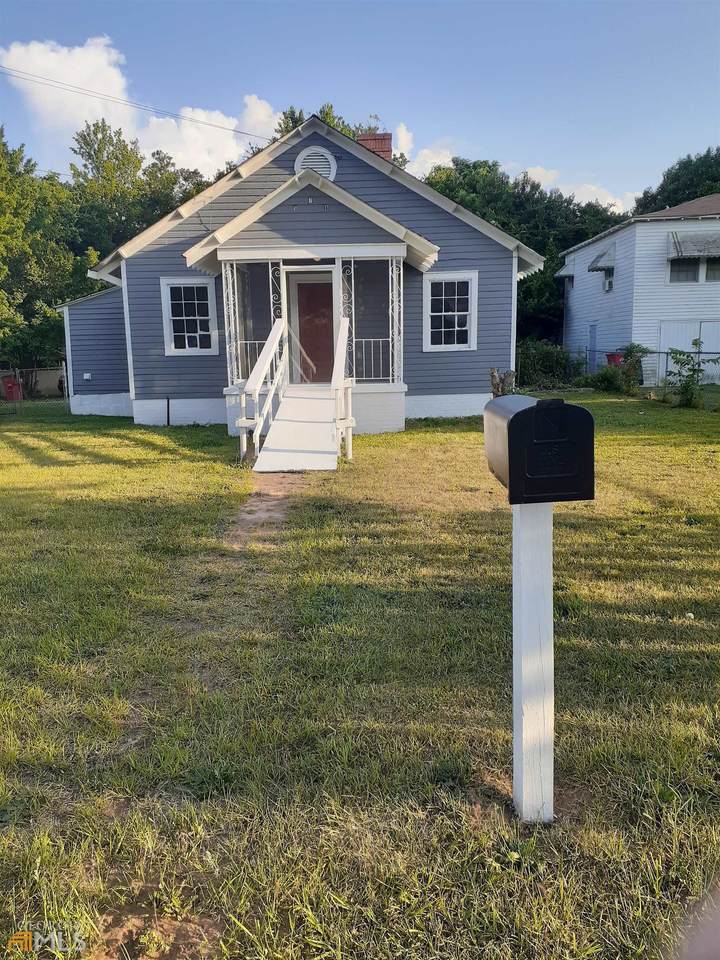 578 Lynmore Avenue - Photo 1