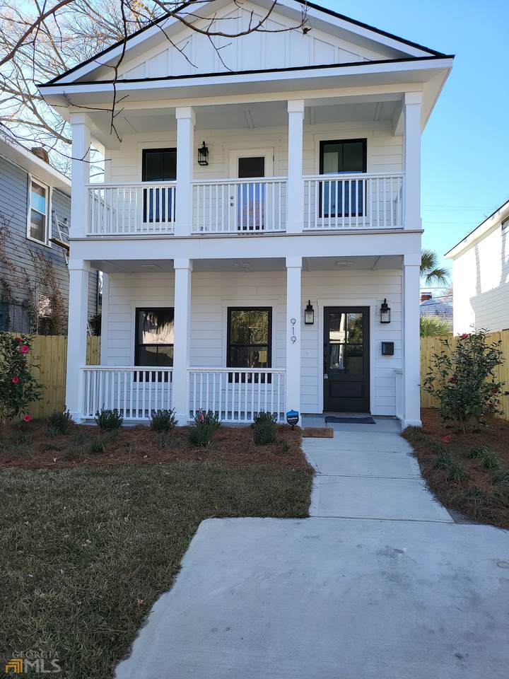 919 39th Street - Photo 1