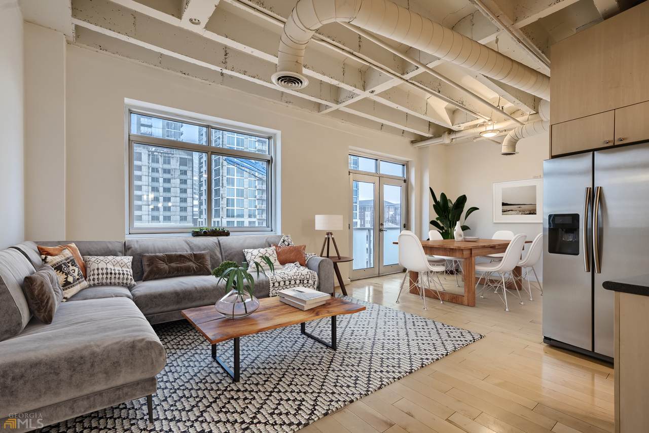 805 Peachtree Street - Photo 1