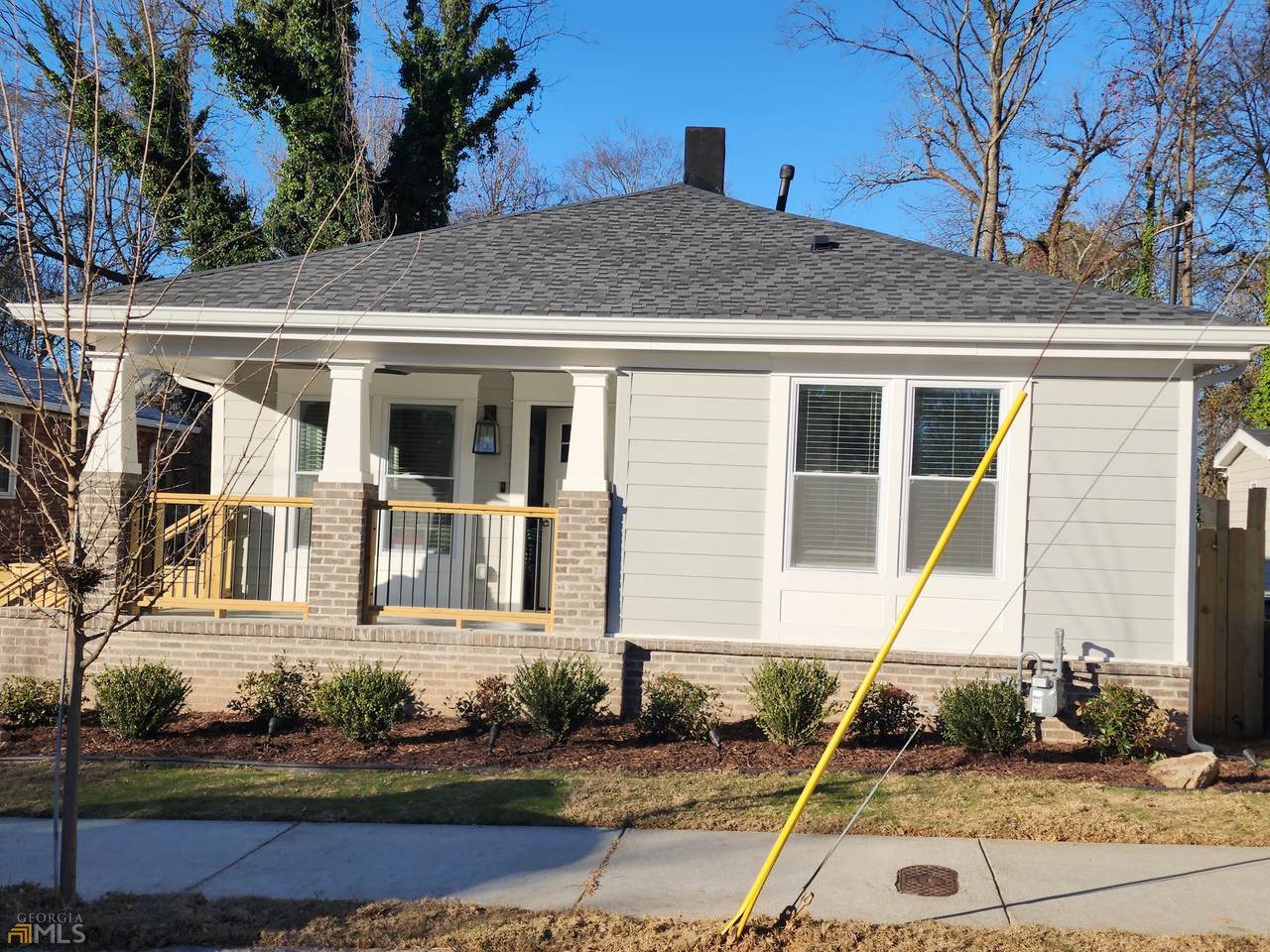 1039 Palmetto Avenue - Photo 1