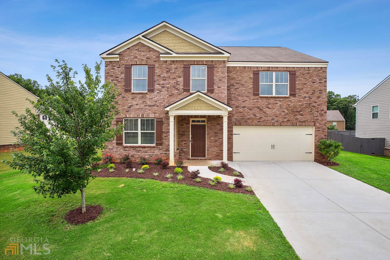 605 Sturbridge Court - Photo 1