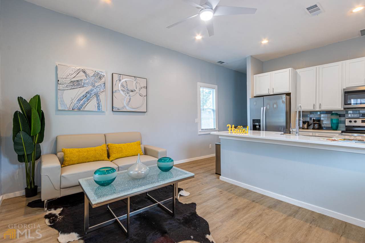 831 Drummond Street - Photo 1