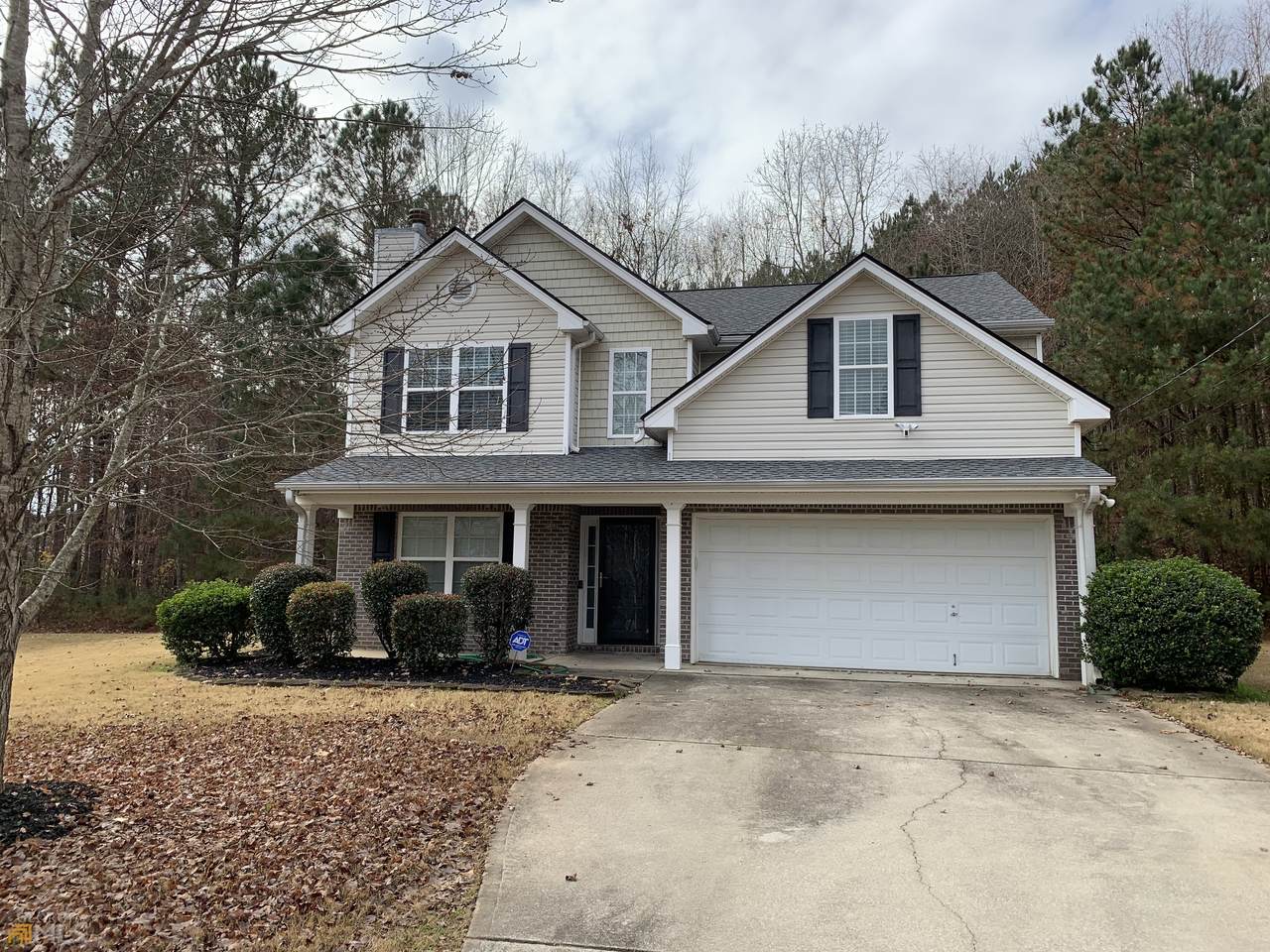 140 Pond Court - Photo 1
