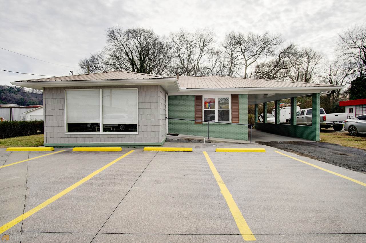 310 Line Street - Photo 1
