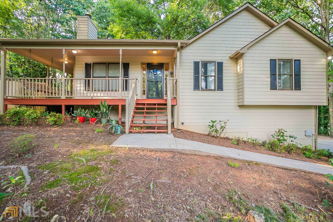 223 Sterling Drive - Photo 1