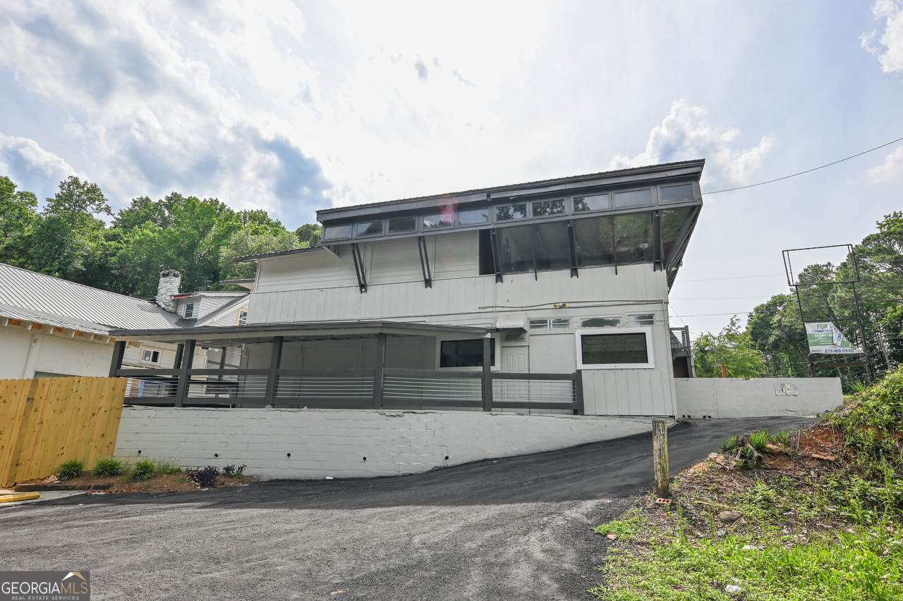 215 Tallassee Road - Photo 1