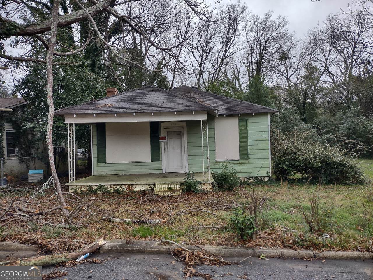 210 Moseley Avenue - Photo 1
