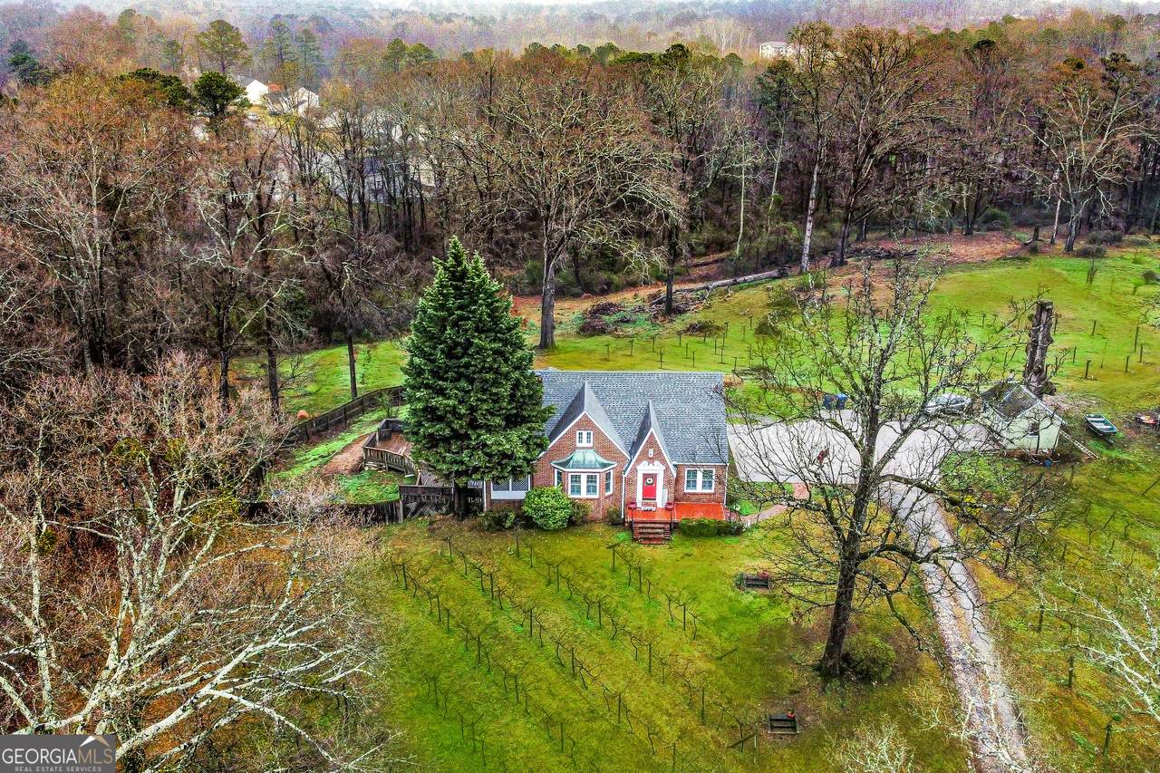 113 Gordon Street - Photo 1