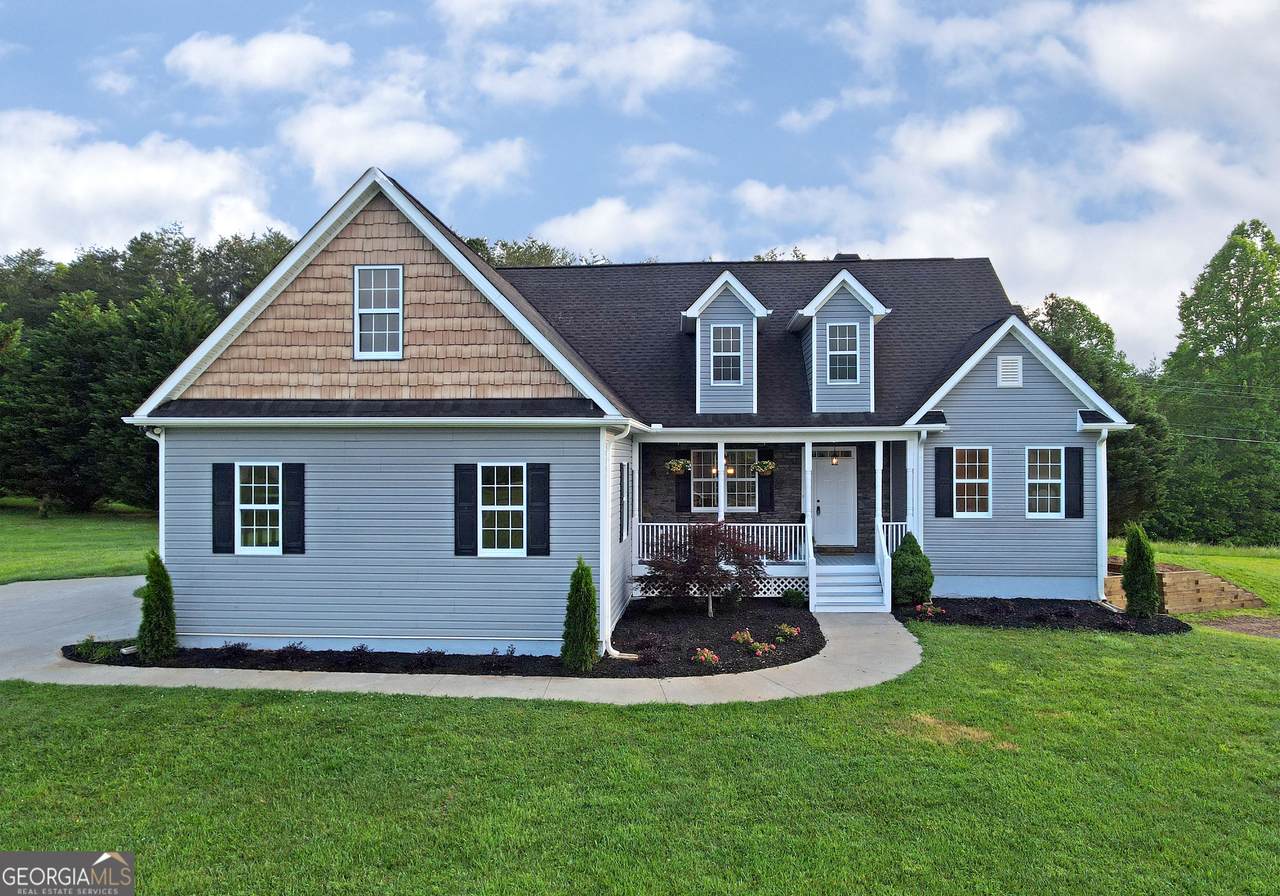126 Knights Square - Photo 1