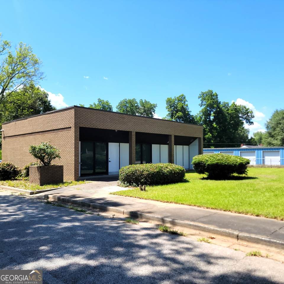 912 Peachtree Street - Photo 1
