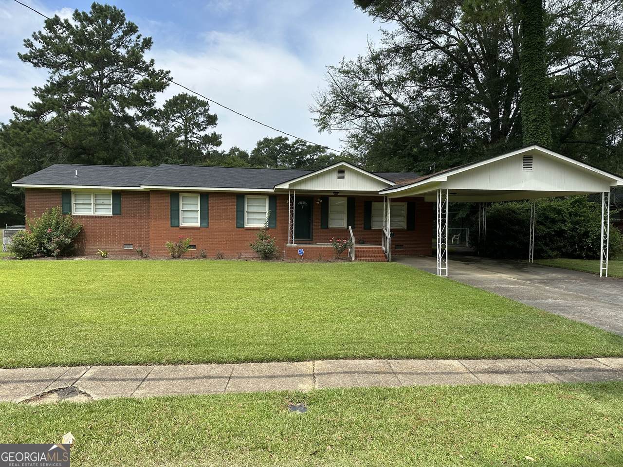 214 Geneva Street - Photo 1