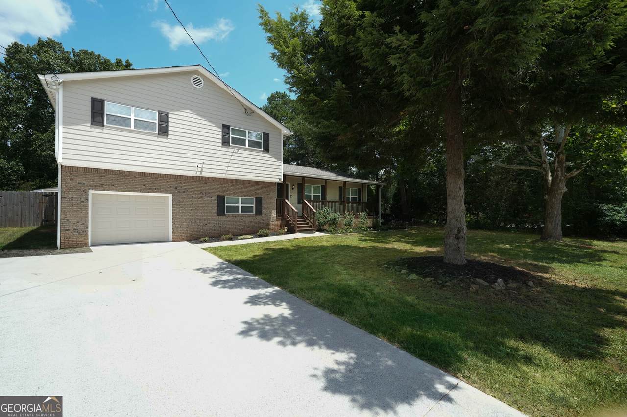 2365 Cherokee Lane - Photo 1