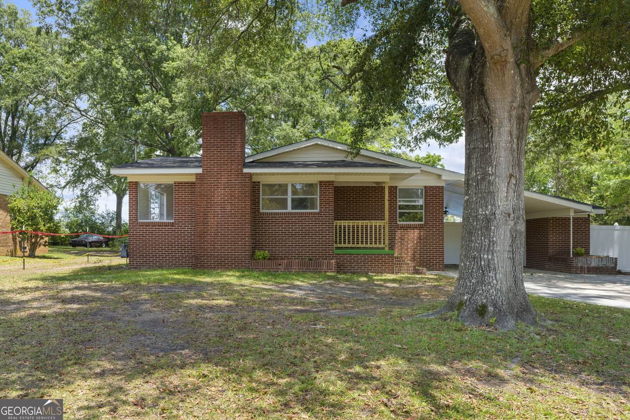804 Betty Street - Photo 1