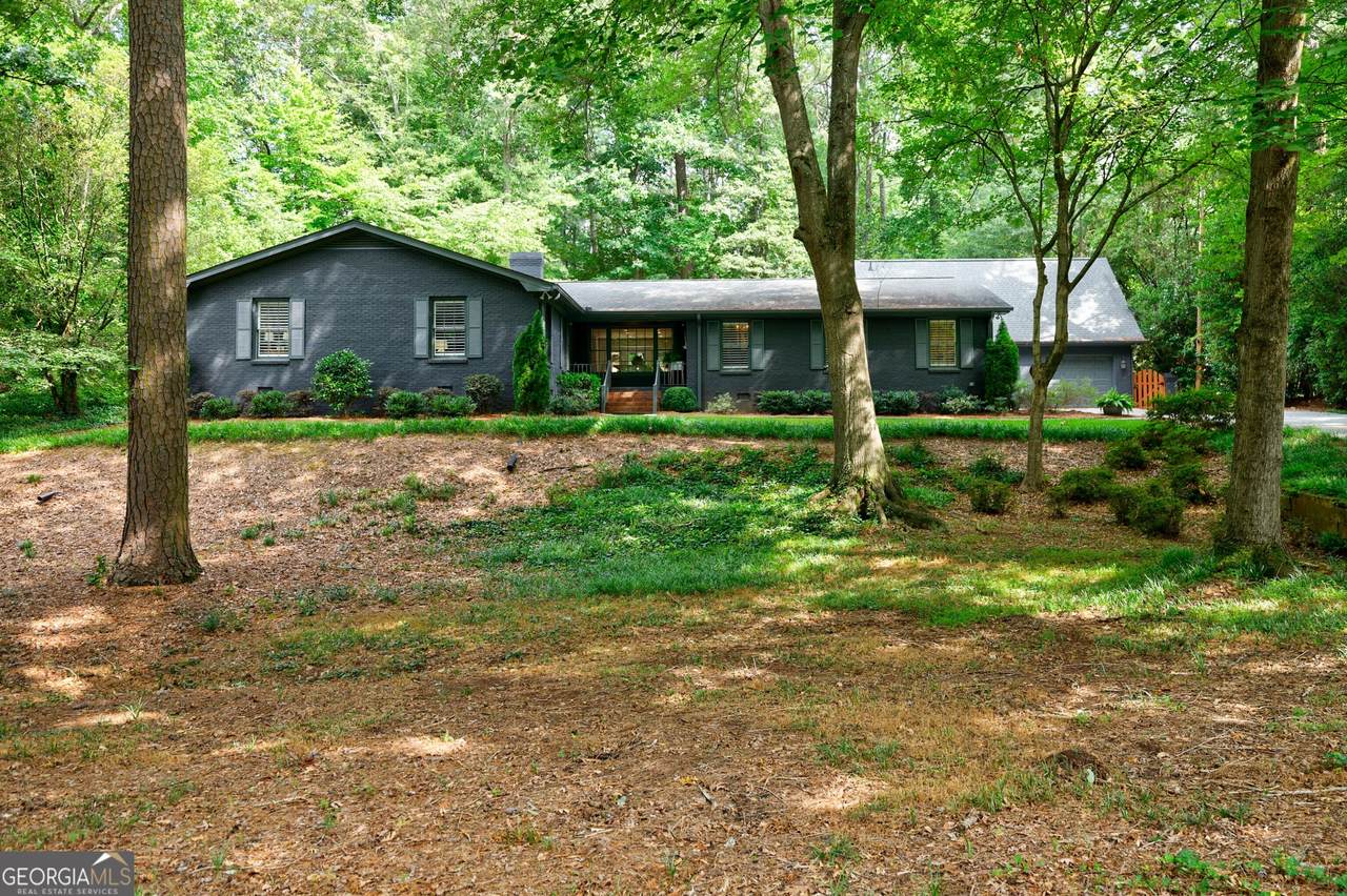 425 Longview Drive - Photo 1