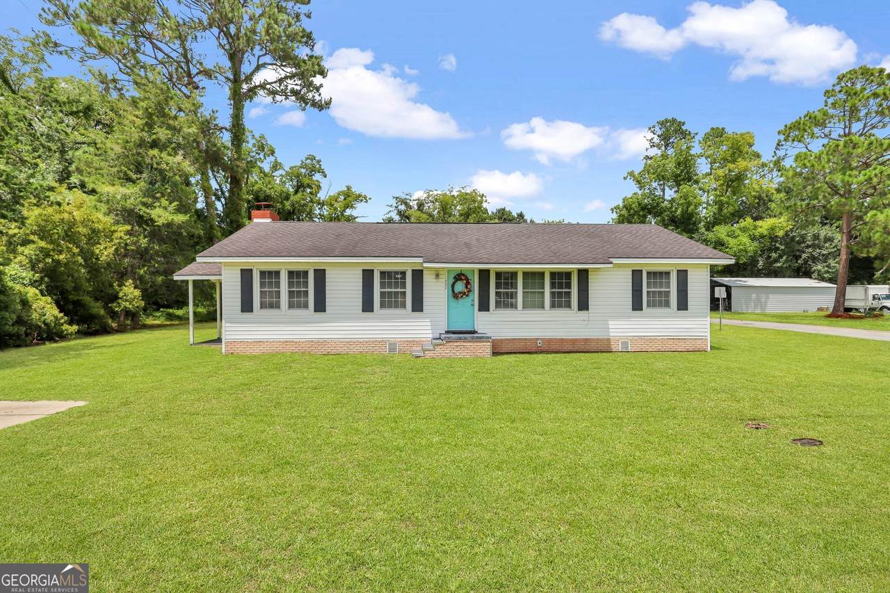 1460 Waycross Highway - Photo 1