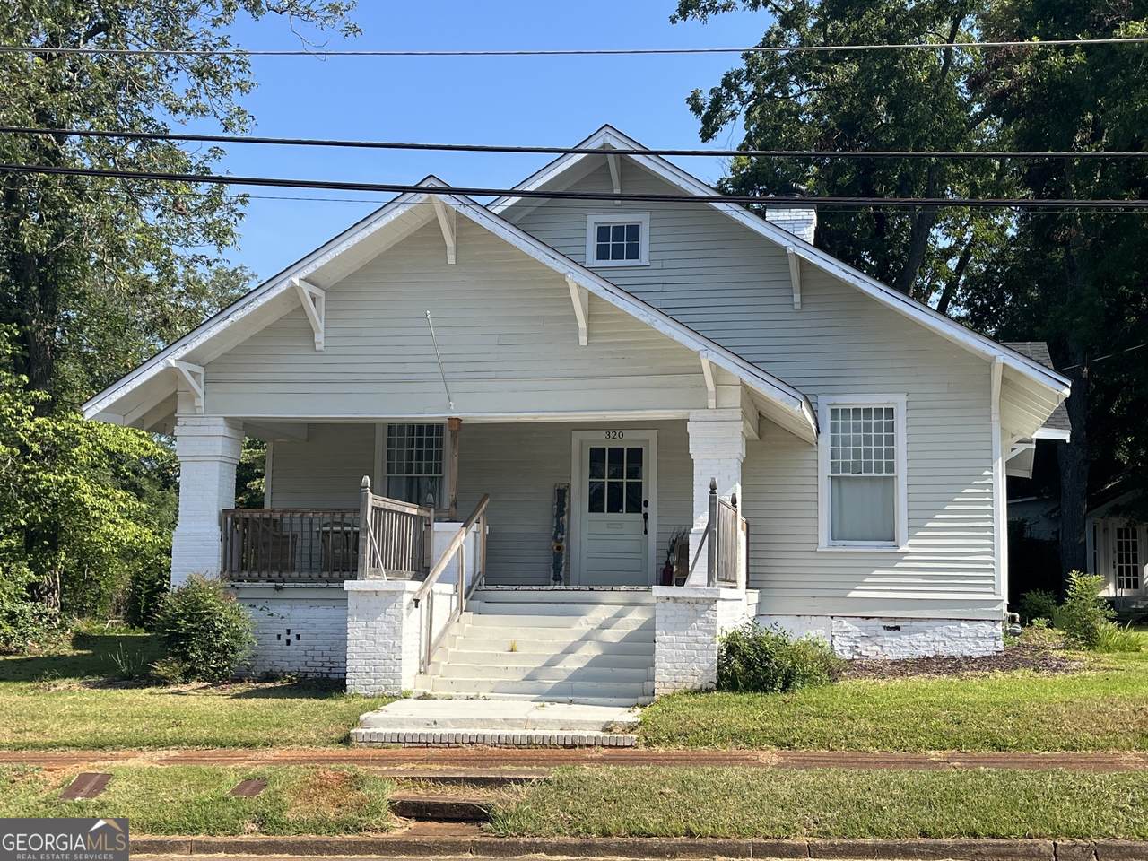 320 Gordon Street - Photo 1