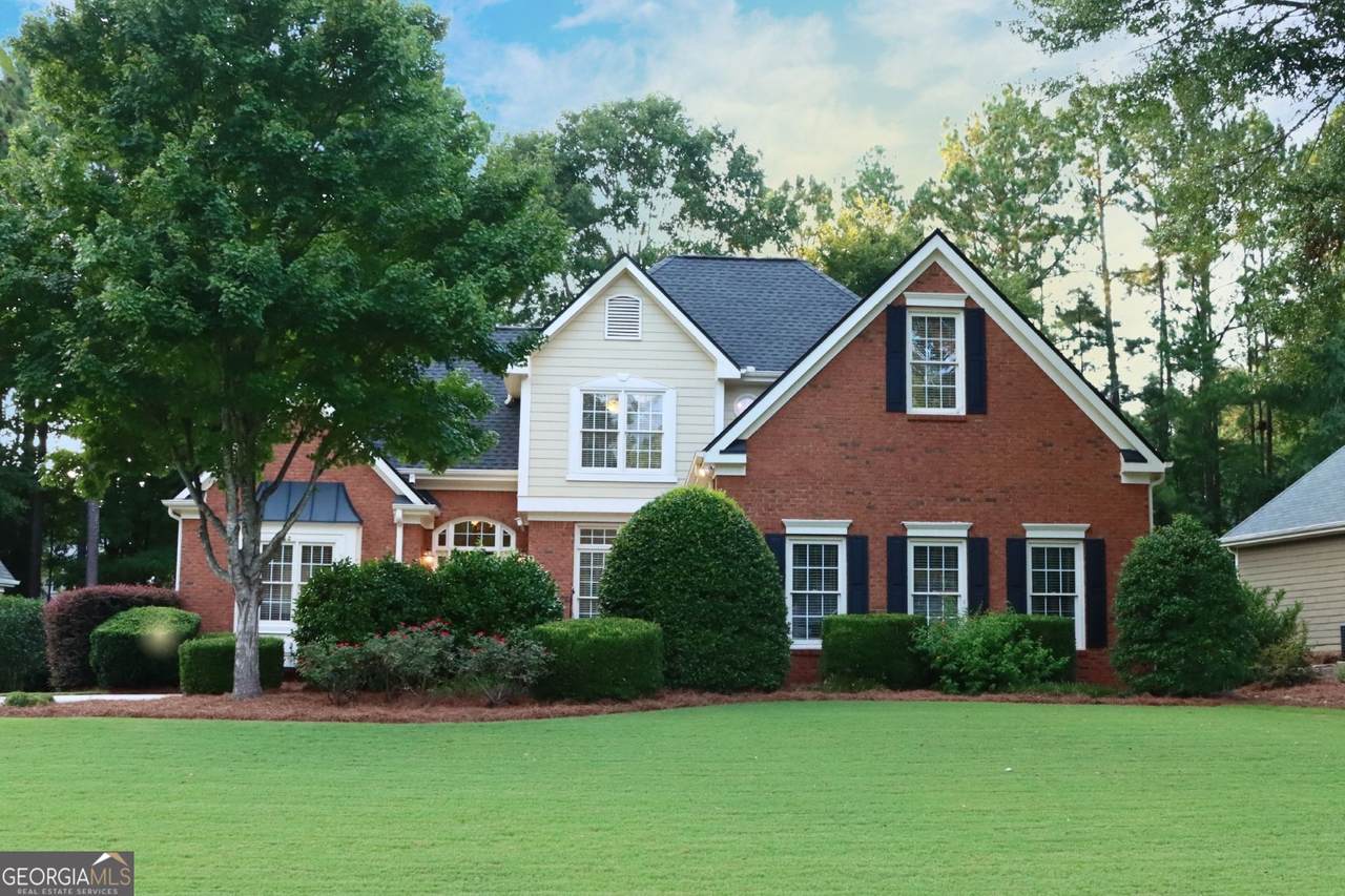 8384 Fairway Drive - Photo 1
