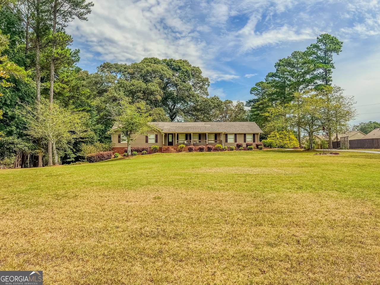 1152 Harbins Road - Photo 1