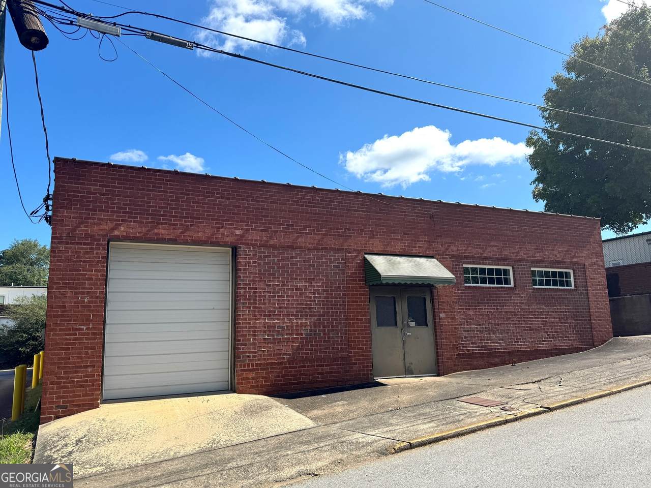 344 Northside Drive - Photo 1