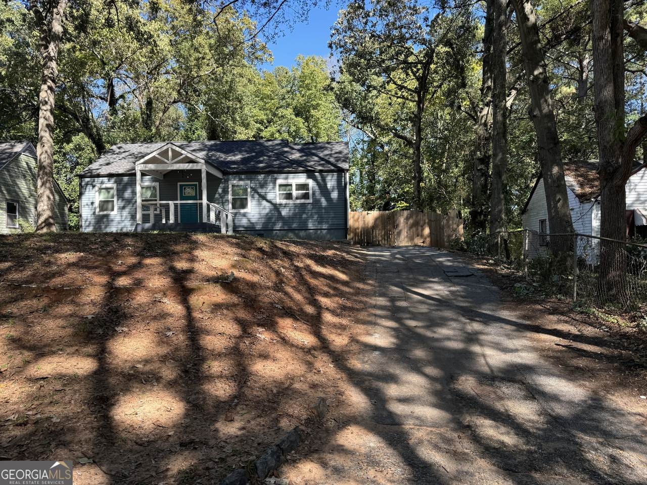 1901 Maywood Place - Photo 1