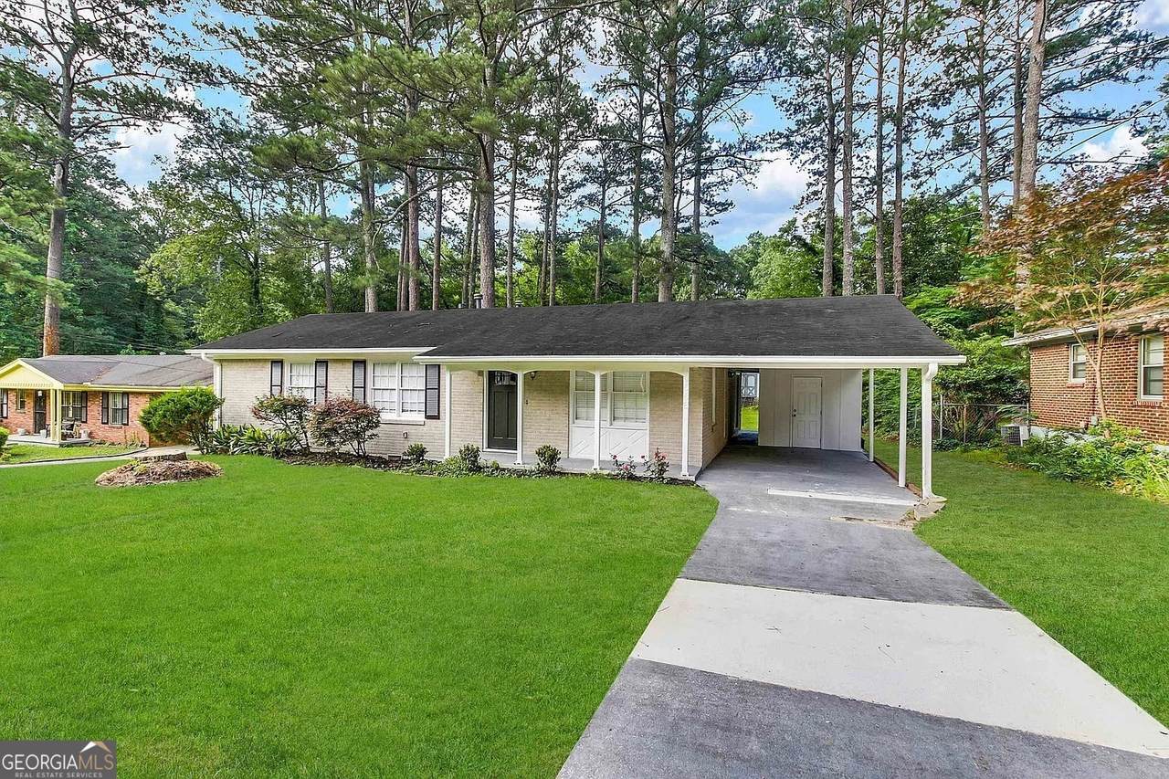 3568 Glenview Circle - Photo 1