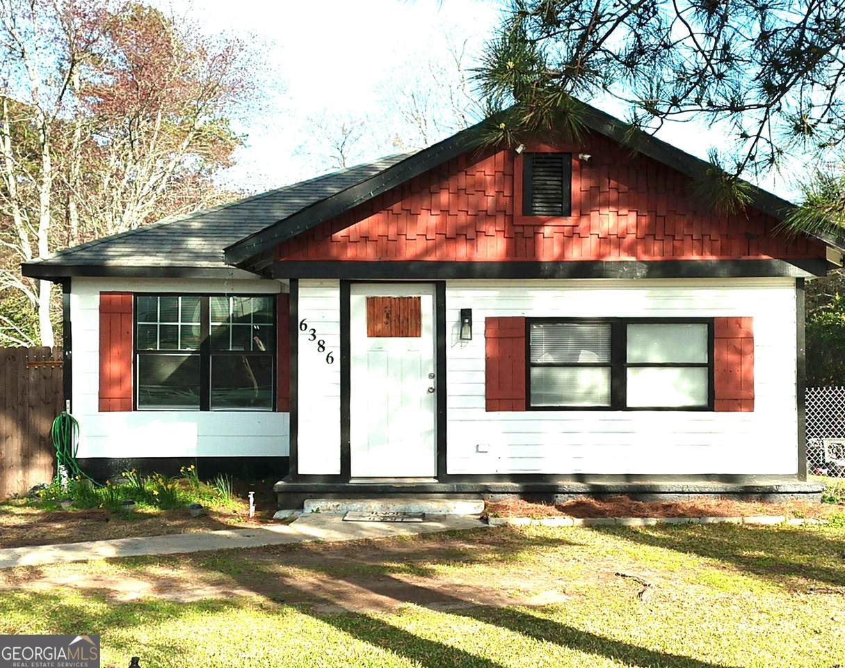6386 Hawkinsville Road - Photo 1