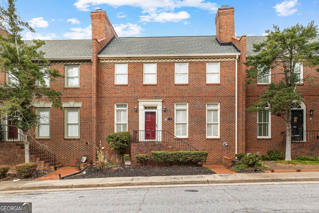 180 Habersham Place - Photo 1